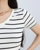 V Yaka Çizgili Kaşkorse Body Ekrusiyah - 40344.1748.