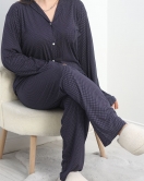 Puantiyeli Viskon Battal Pijama Takımı Lacibeyaz - 40406.1950.